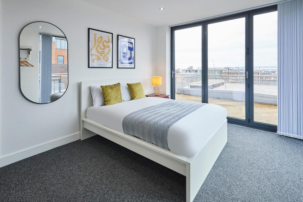 Host & - The Knight Street Penthouses Apartment