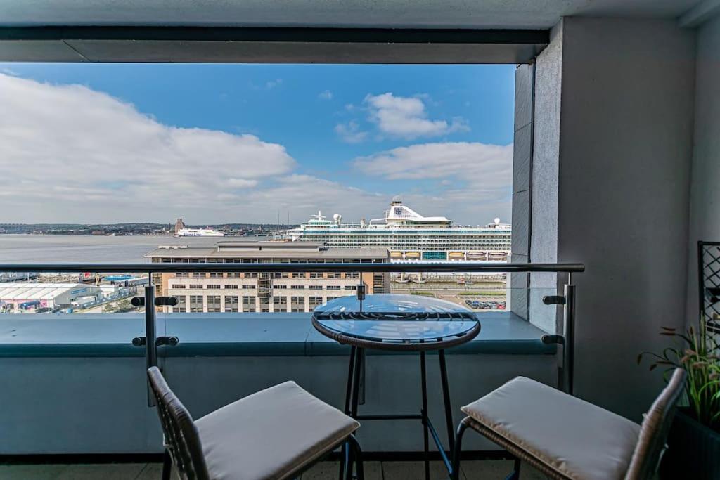 Luxurious 1 Bed - River View *