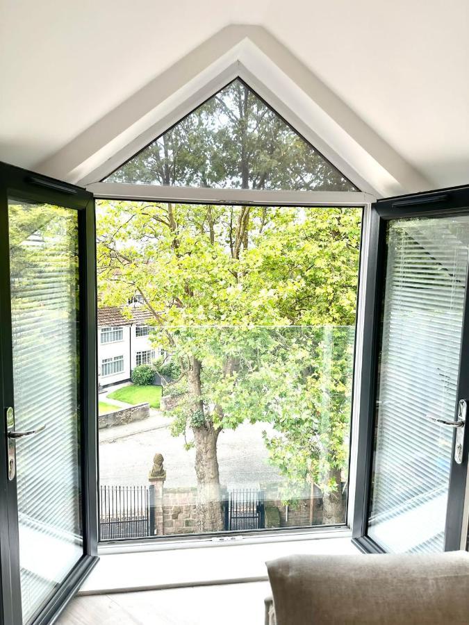Apartment 2 Bedroomed By Sefton Park And Spire Hospital