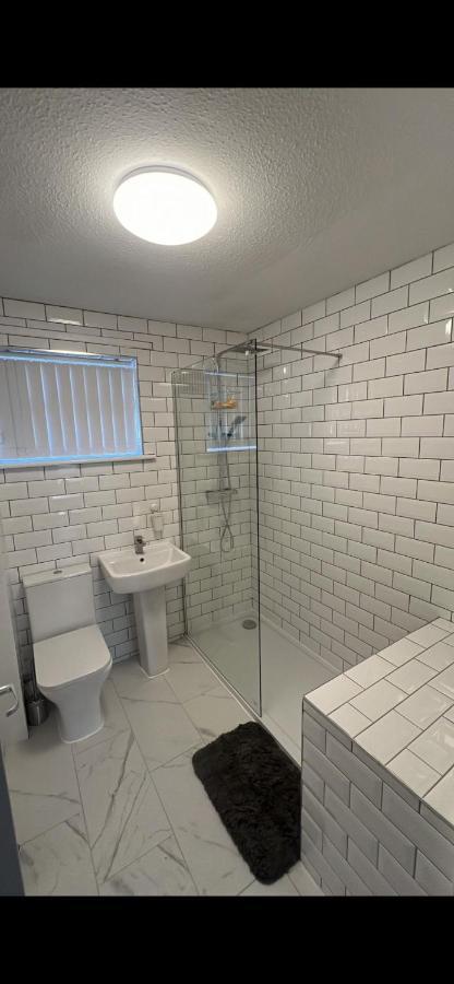 Entire 3 Bedrooom Holiday home