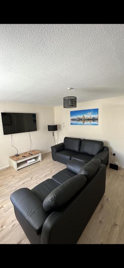 Entire 3 Bedrooom