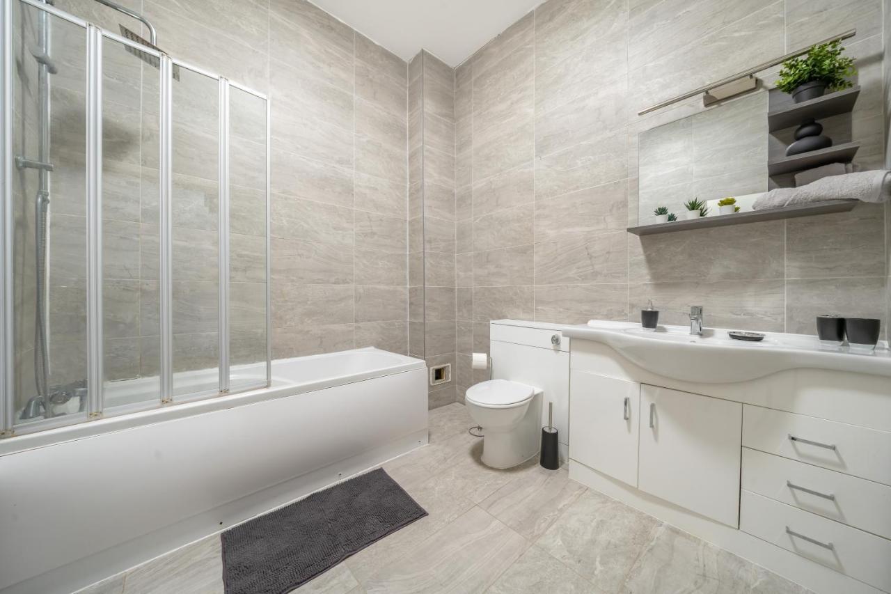 Centre 2 Bedroom - Ideal For Guest Types Apartment *