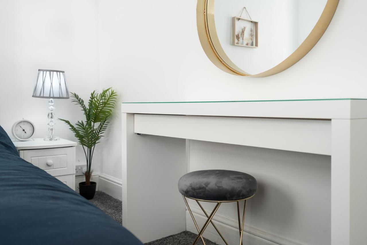 Hornsey - Strictly No Parties Apartment Liverpool