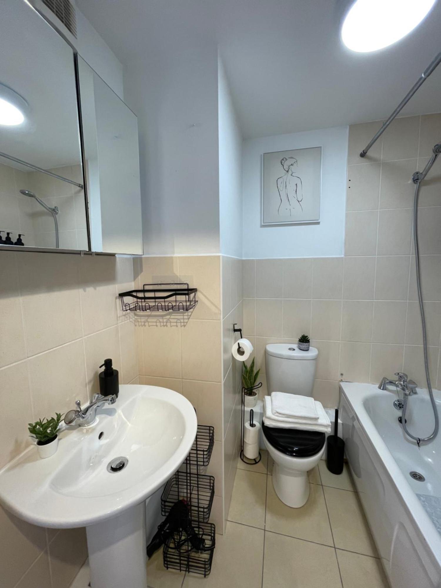 Centre 2 Bed Free Parking * Liverpool