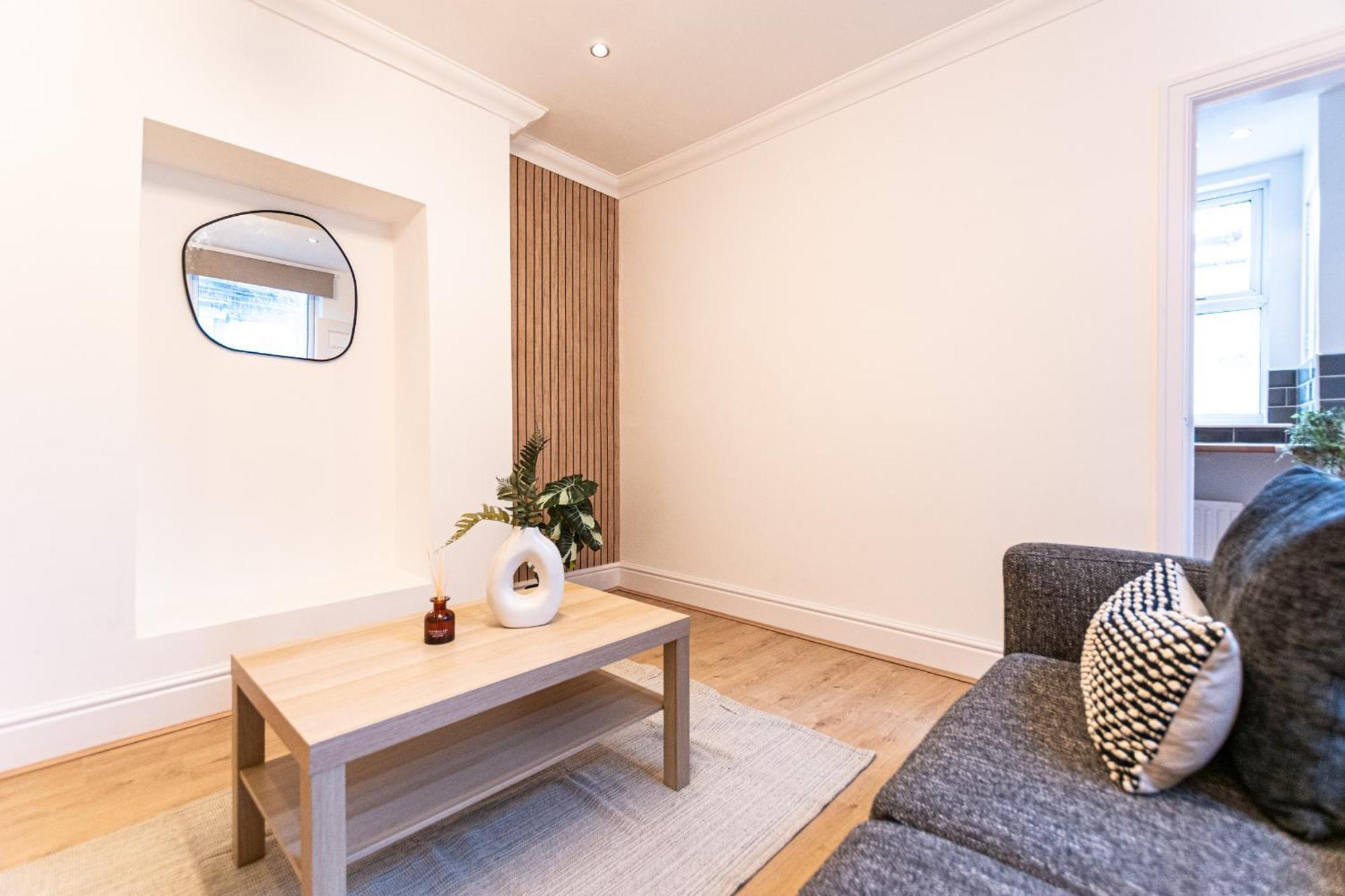 Apartment Stylish 1-bed Flat In By 53 Degrees Property, Ideal For Business & Long-term Stays! Liverpool