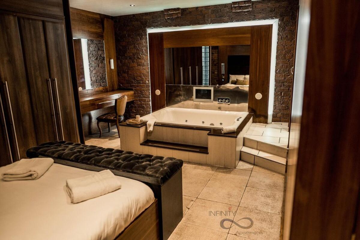 The Famous Floor Sleeps 26 And Group Acc Sleeps30 Liverpool