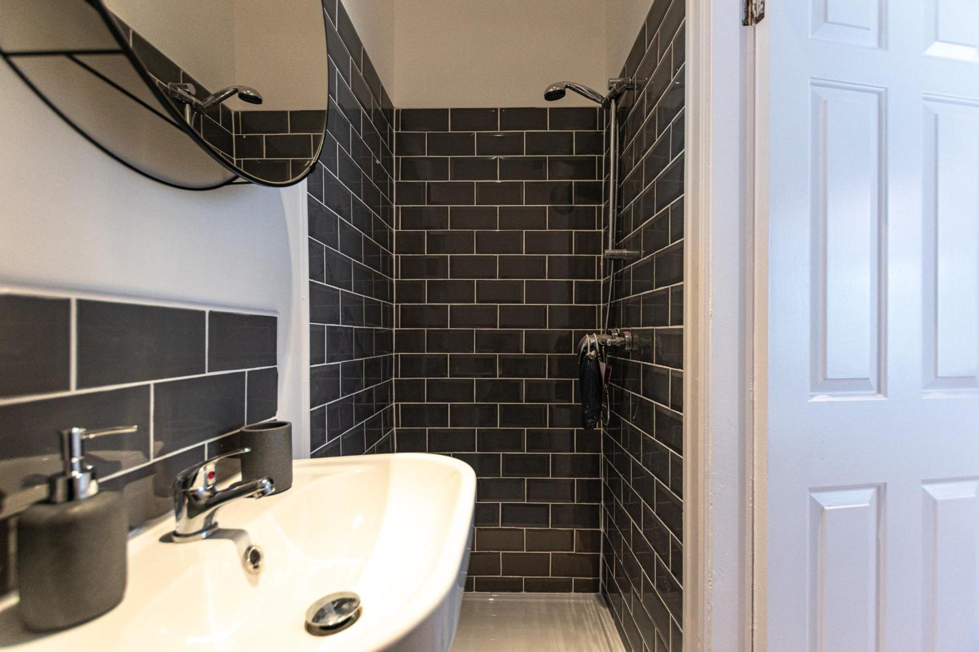 Stylish 1-bed Flat In By 53 Degrees Property, Ideal For Business & Long-term Stays! Apartment Liverpool