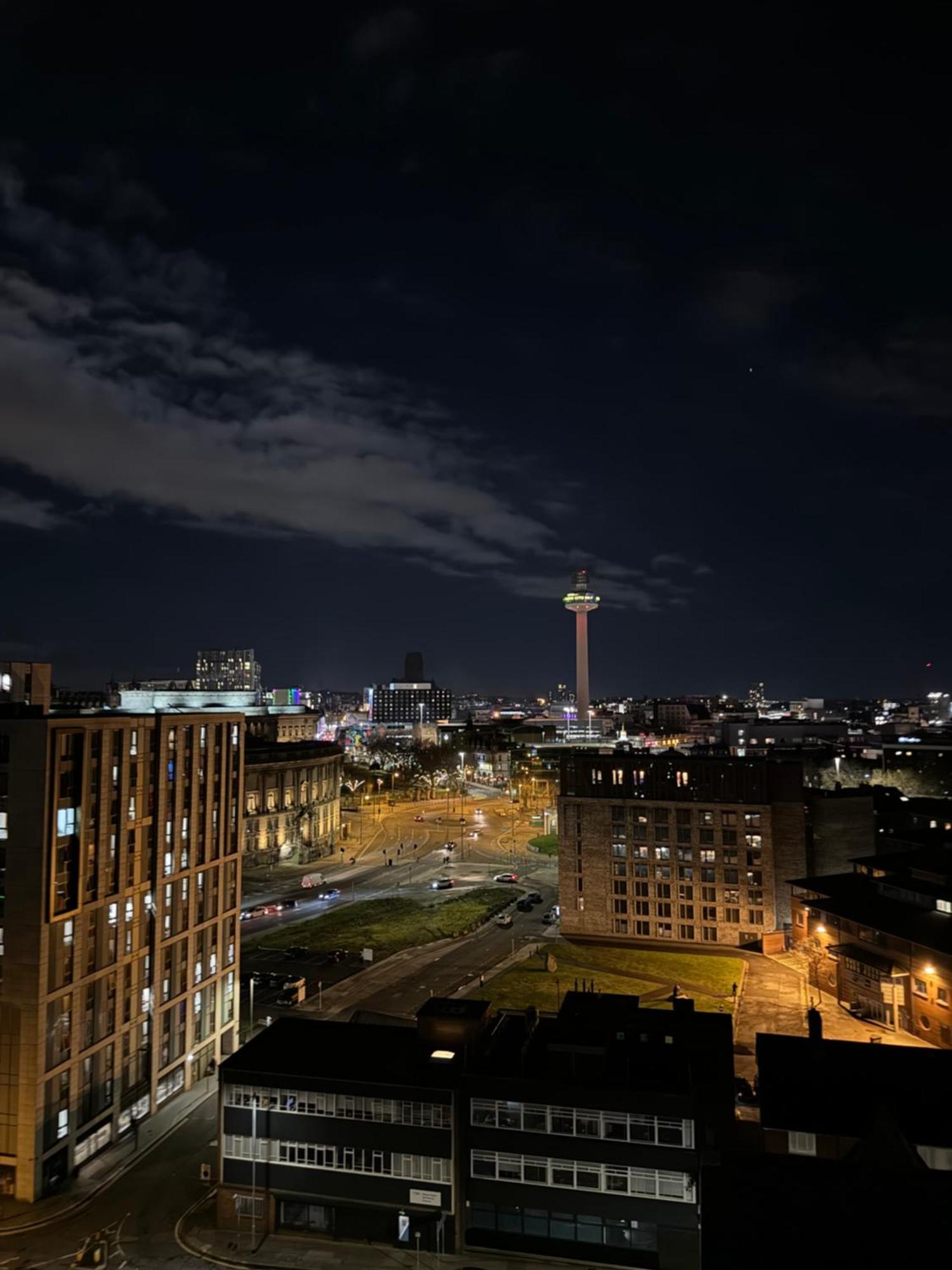 Centre 2 Bed Free Parking * Liverpool