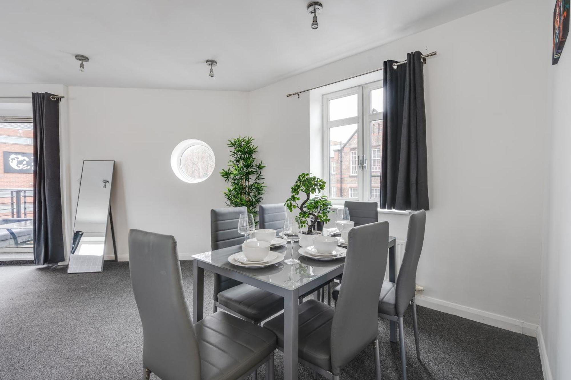Apartment Large - Free Nearby Parking Liverpool