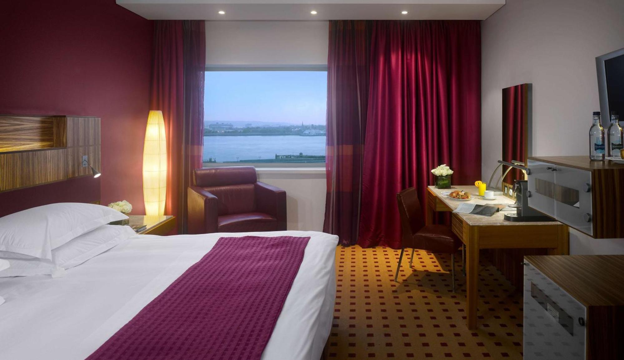 Hotel Radisson Blu Hotel, 4*