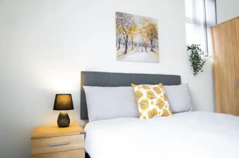 Bright 4br Home, Perfect For Groups Apartment