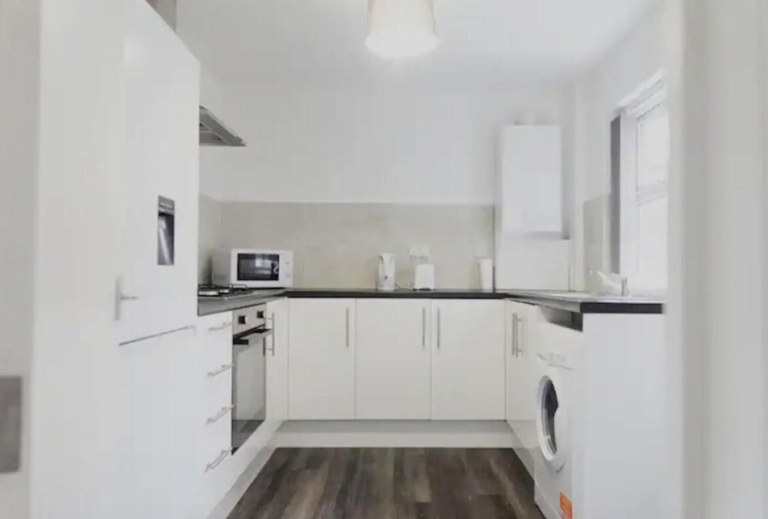 Apartment Bright 4br Home, Perfect For Groups Liverpool