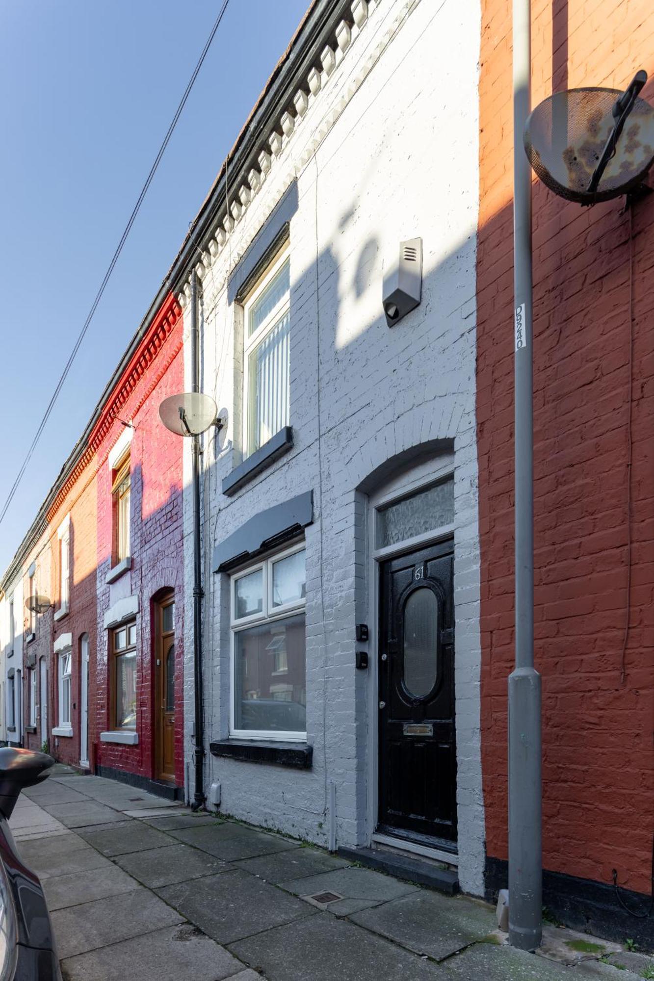 Index House - Air Host & - Free Parking Holiday home *
