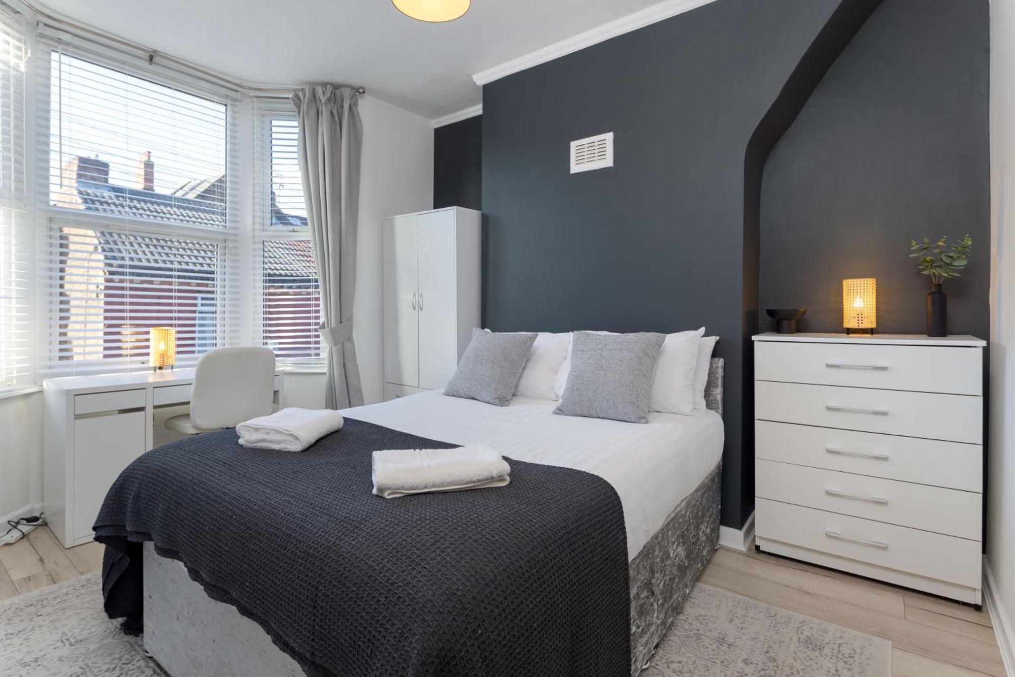 Holiday home St Davids House - Air Host & - 4 Bedrooms *