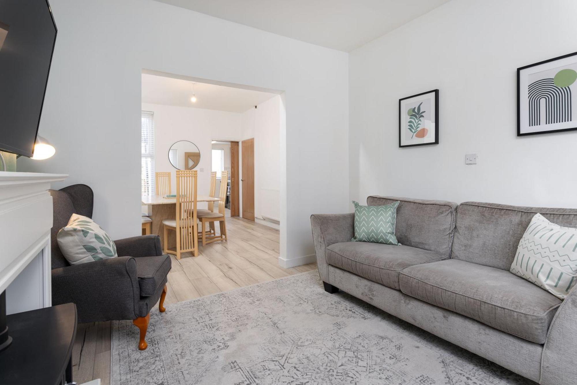 St Davids House - Air Host & - 4 Bedrooms