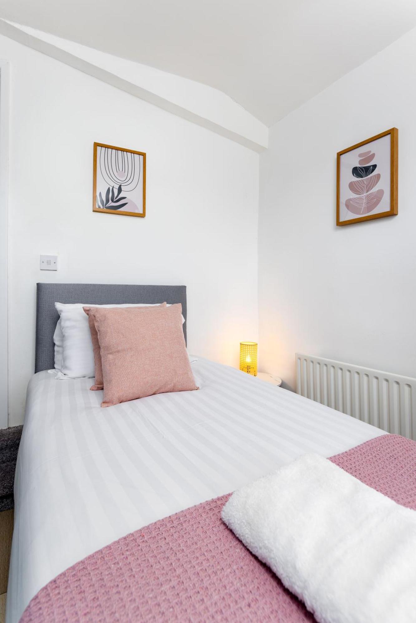 Holiday home St Davids House - Air Host & - 4 Bedrooms Liverpool