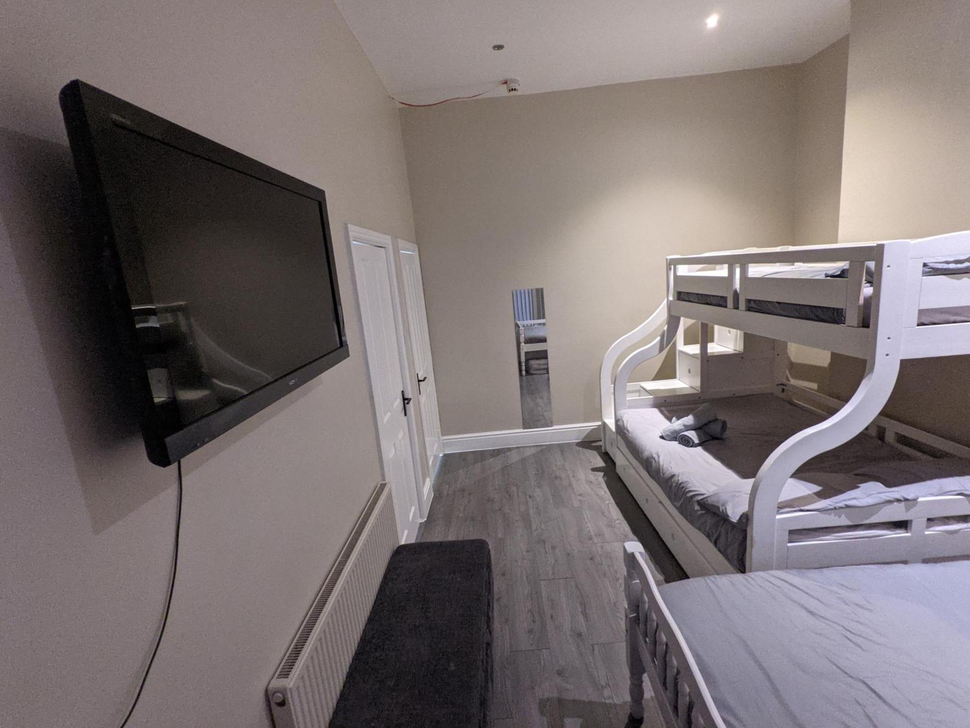Kop View Hotel