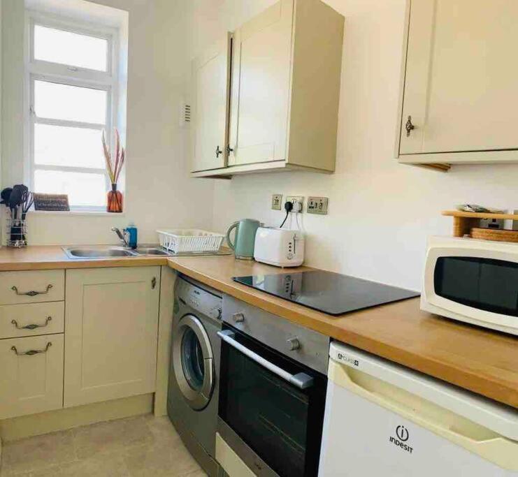 Linnet House - Relaxing - Leafy - Whole Apt- 2 Bed Liverpool