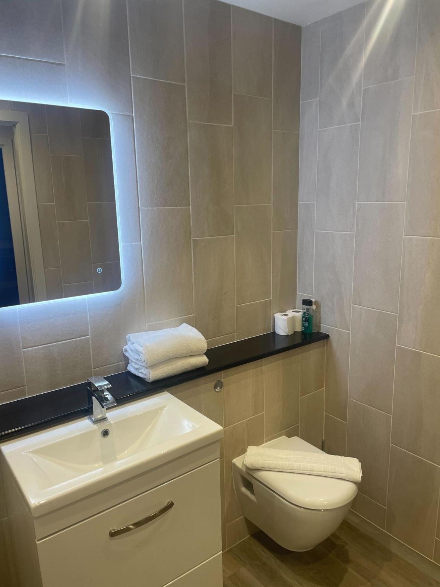 Luxurious 1 Bed - View Apartment