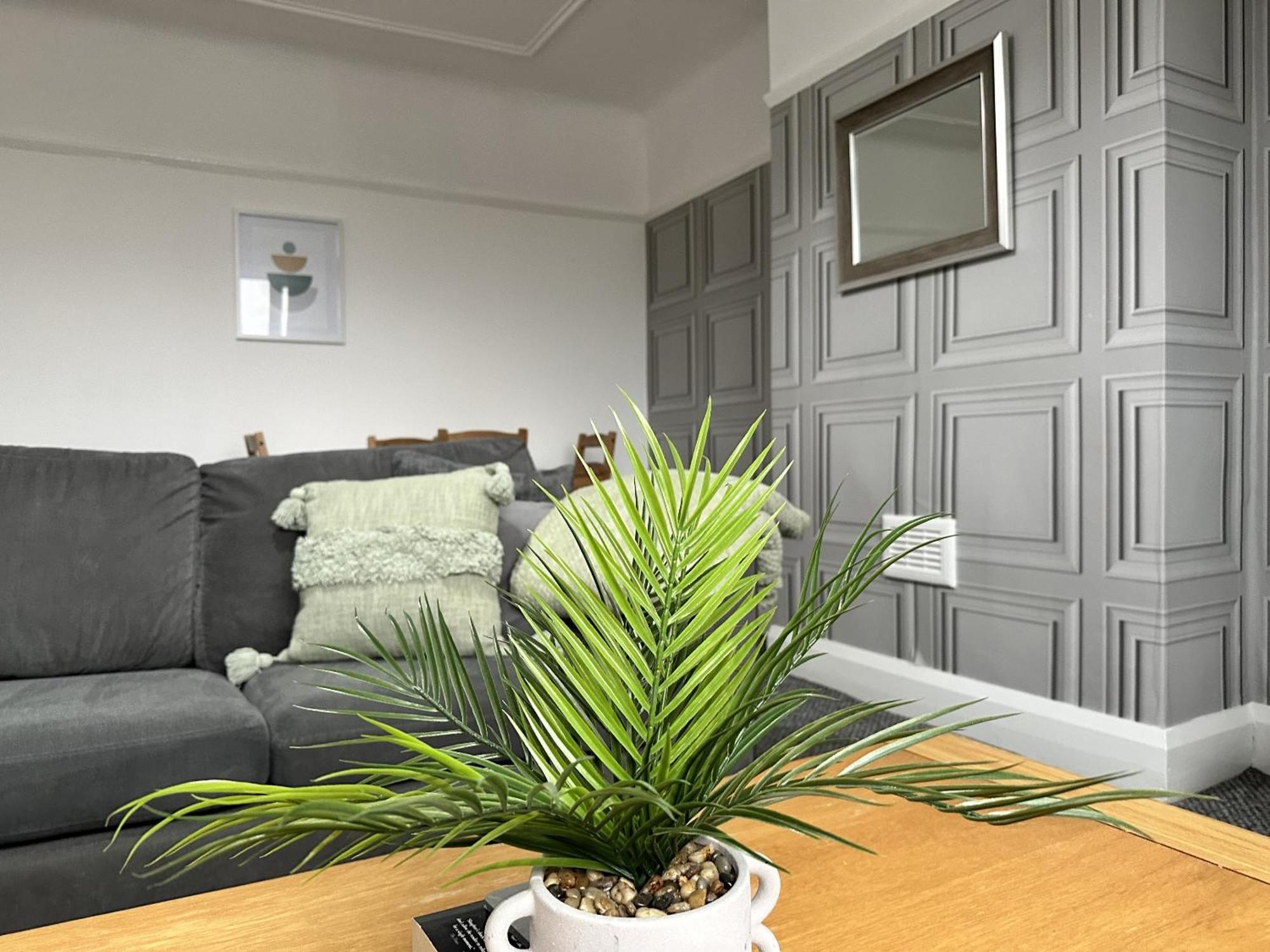 Charming Near Broad Green Hospital *
