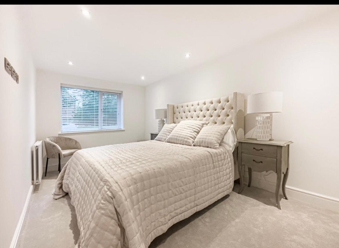 Apartment 2 Bedroomed By Sefton Park And Spire Hospital Liverpool