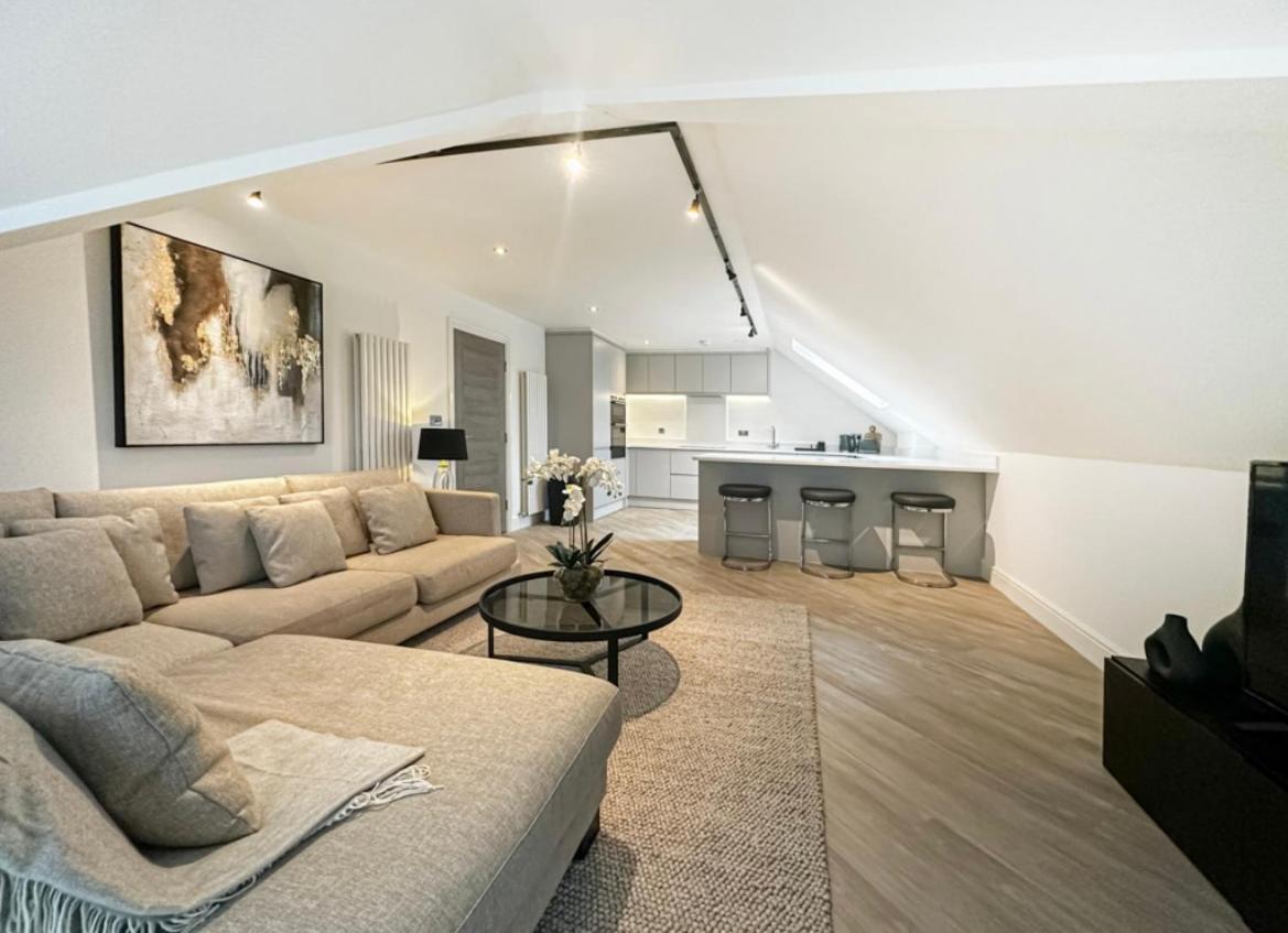 2 Bedroomed By Sefton Park And Spire Hospital Apartment