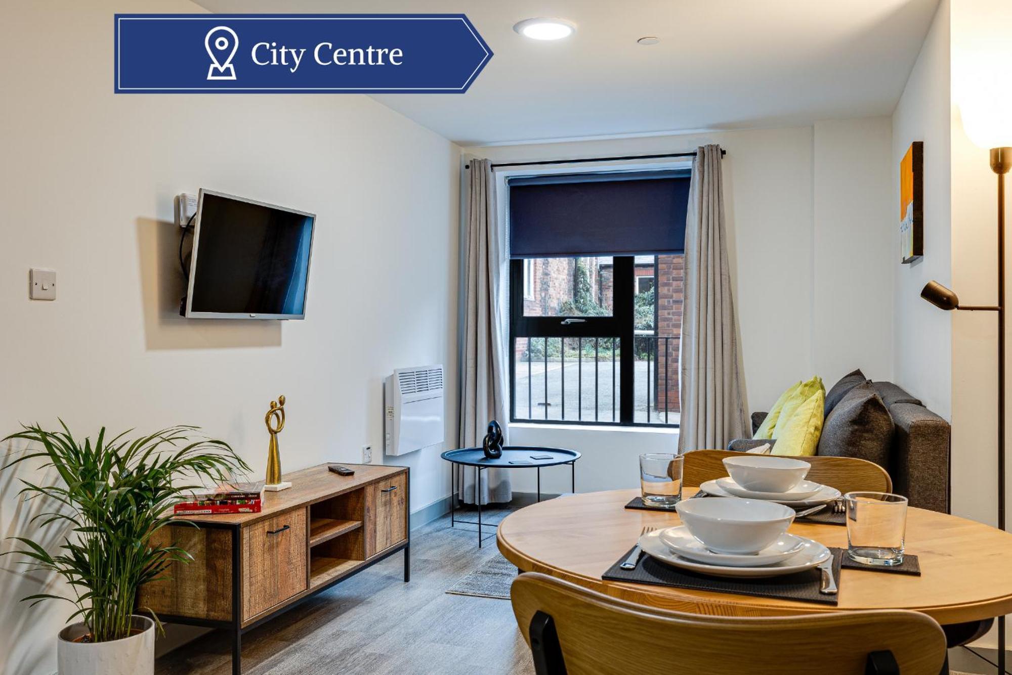 Modern & Centrally Located Apartment *