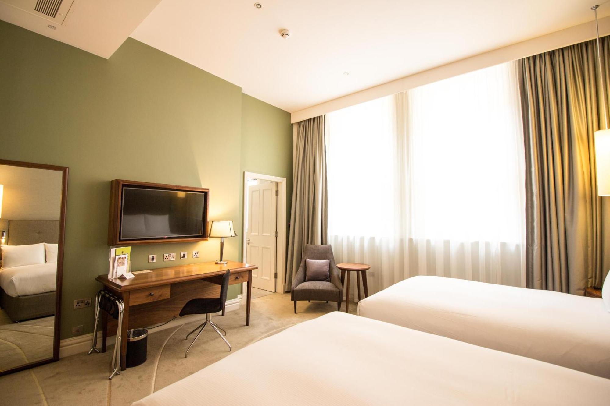Doubletree By Hilton & Liverpool