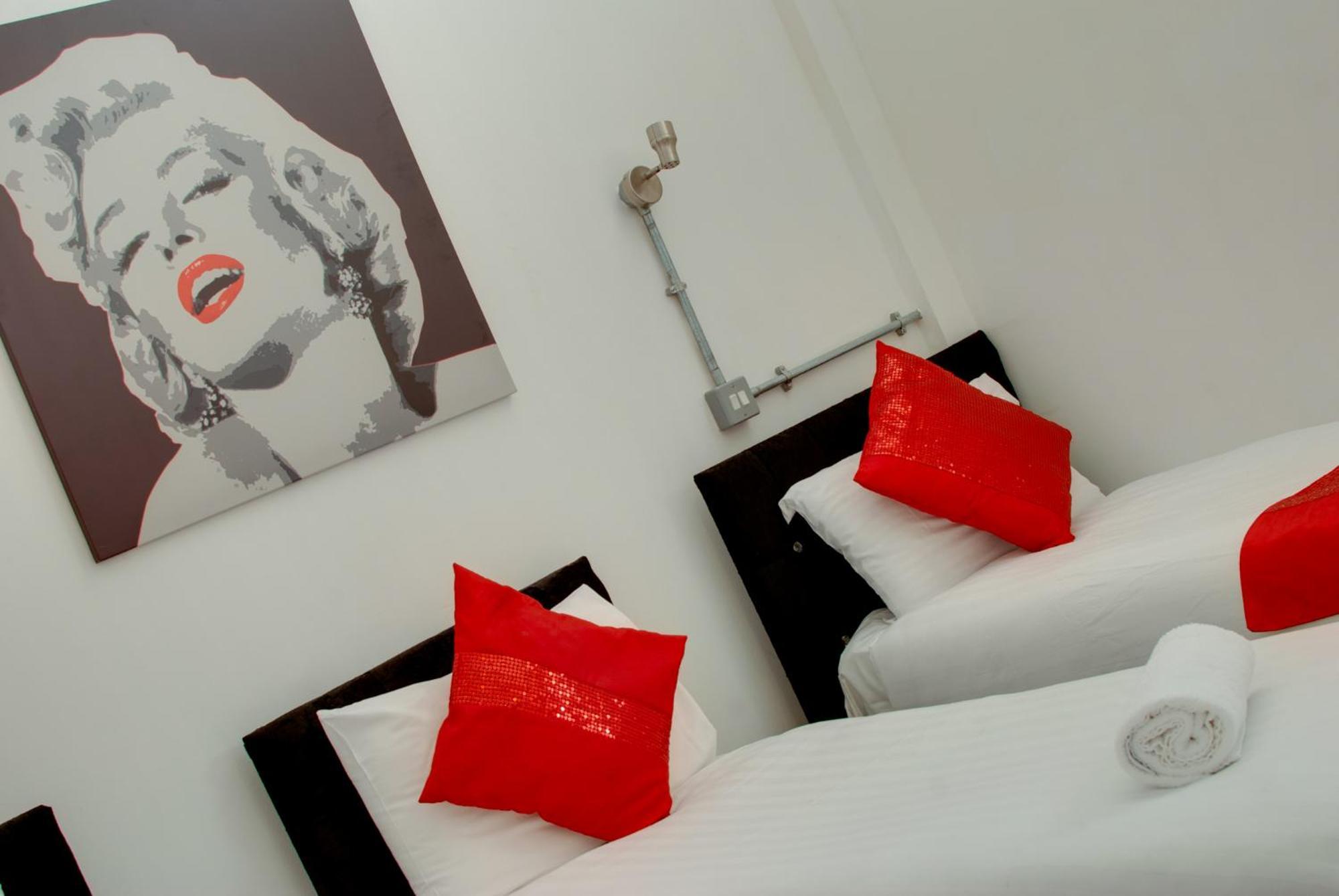 Duke Street Centre Hotel *