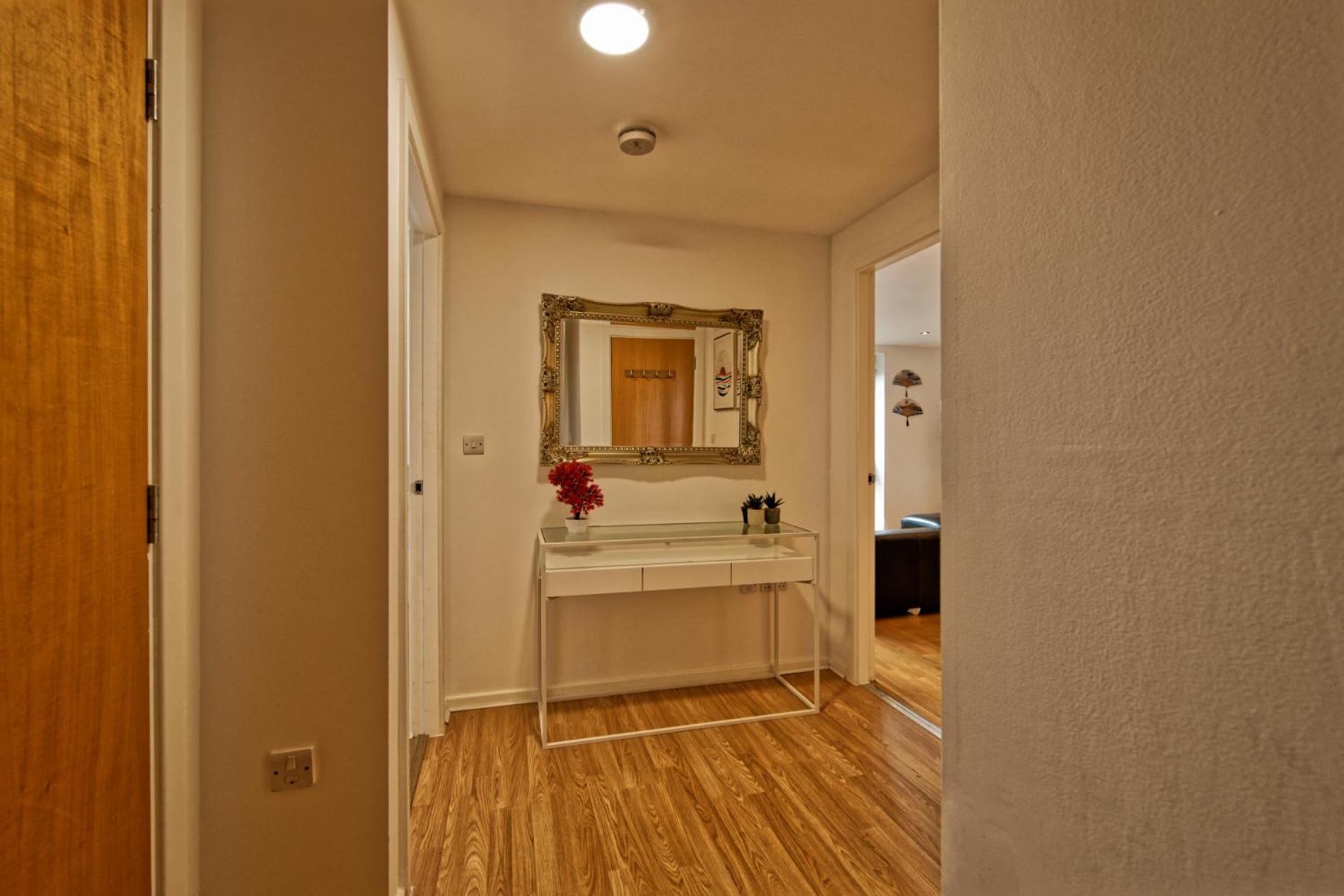 Apartment Sidemersey Livings- Convenient And 2-bedroom Haven In L1 Liverpool