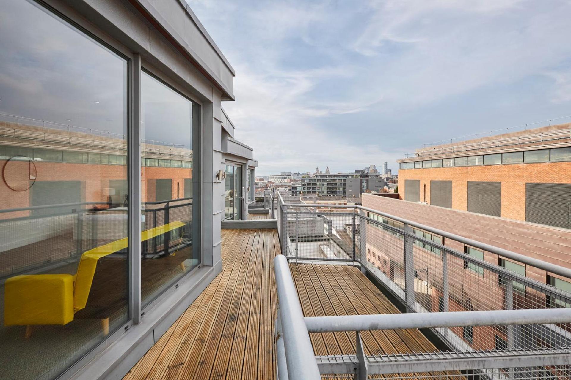 Host & - The Knight Street Penthouses *