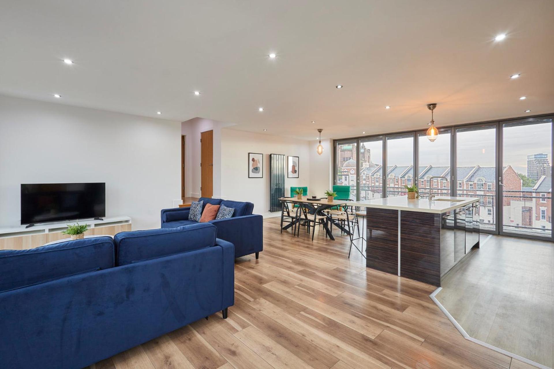 Host & - The Knight Street Penthouses