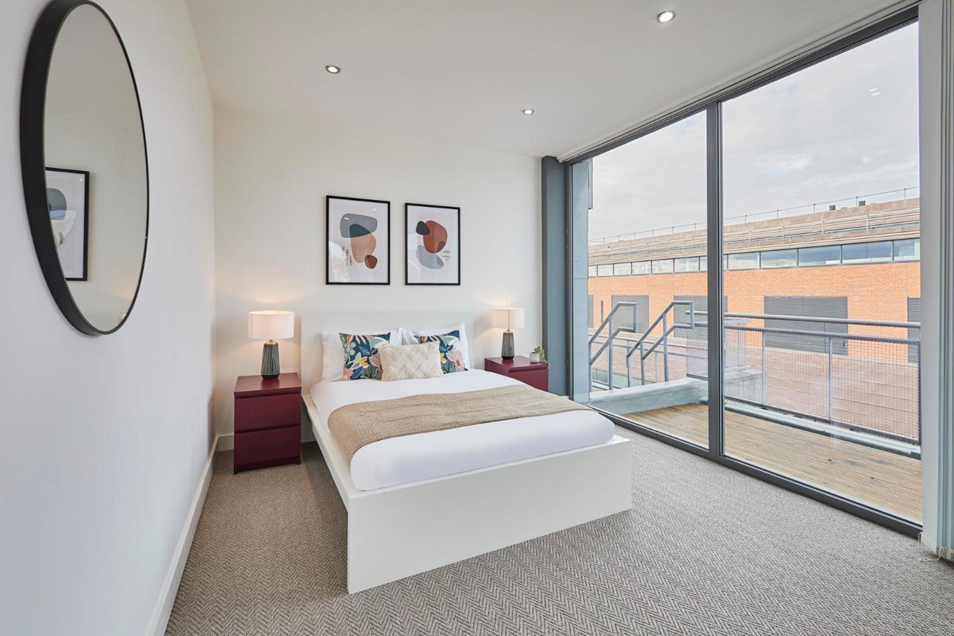 Host & - The Knight Street Penthouses