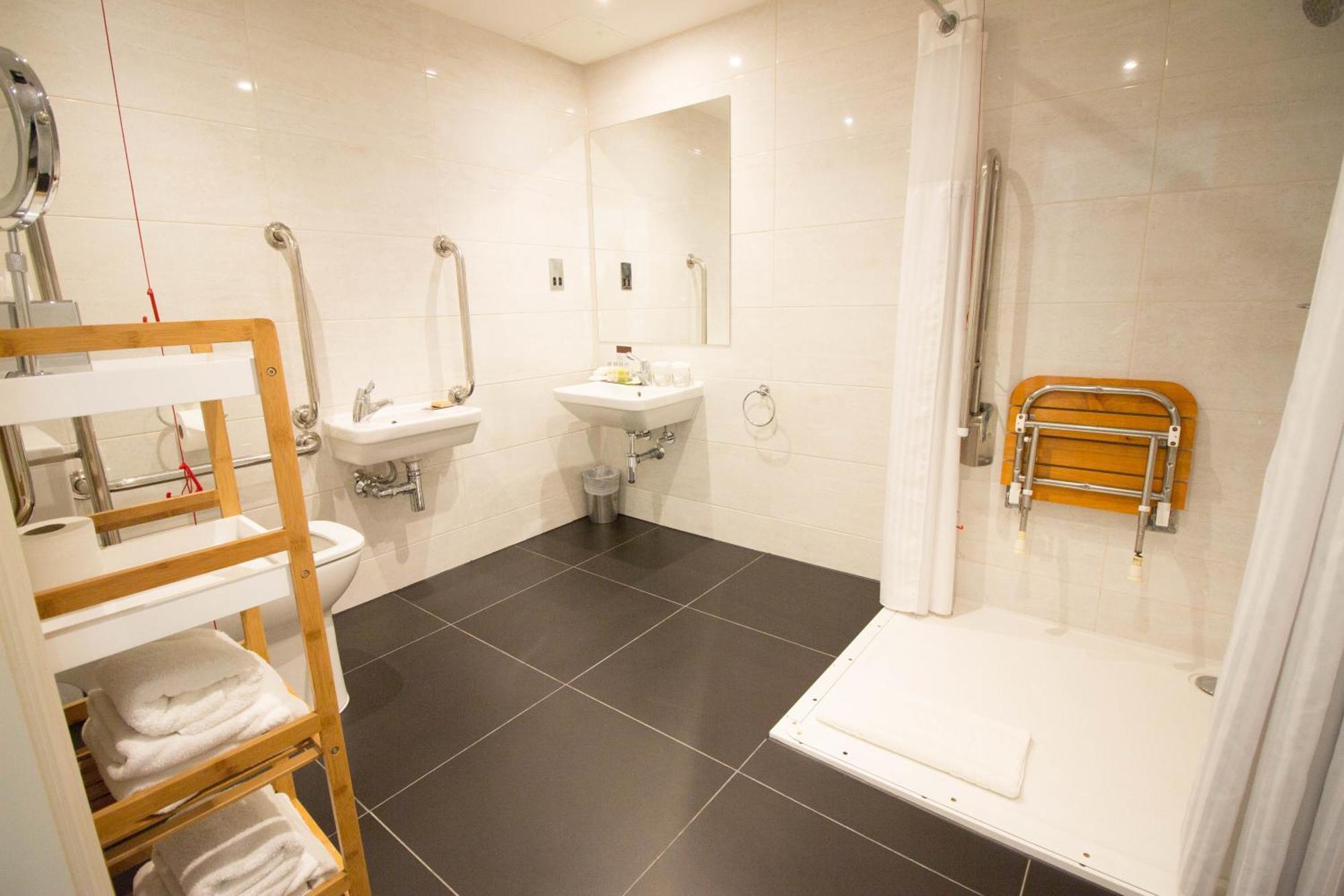 Hotel Doubletree By Hilton &