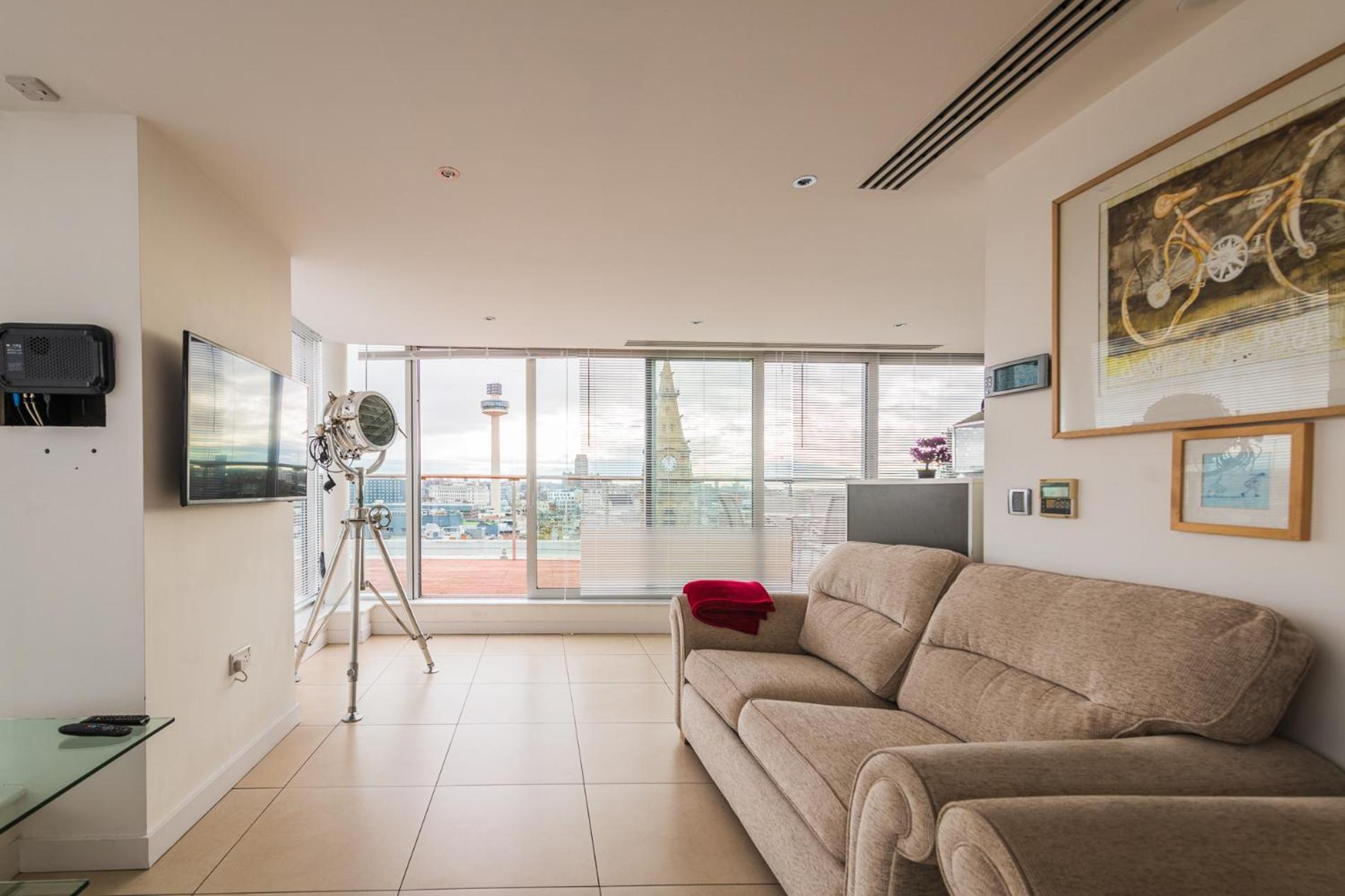 Apartment Sidemersey Livings- Unmatched Panoramic Views, Secure Parking, Beautiful Balcony- A To Remember Liverpool