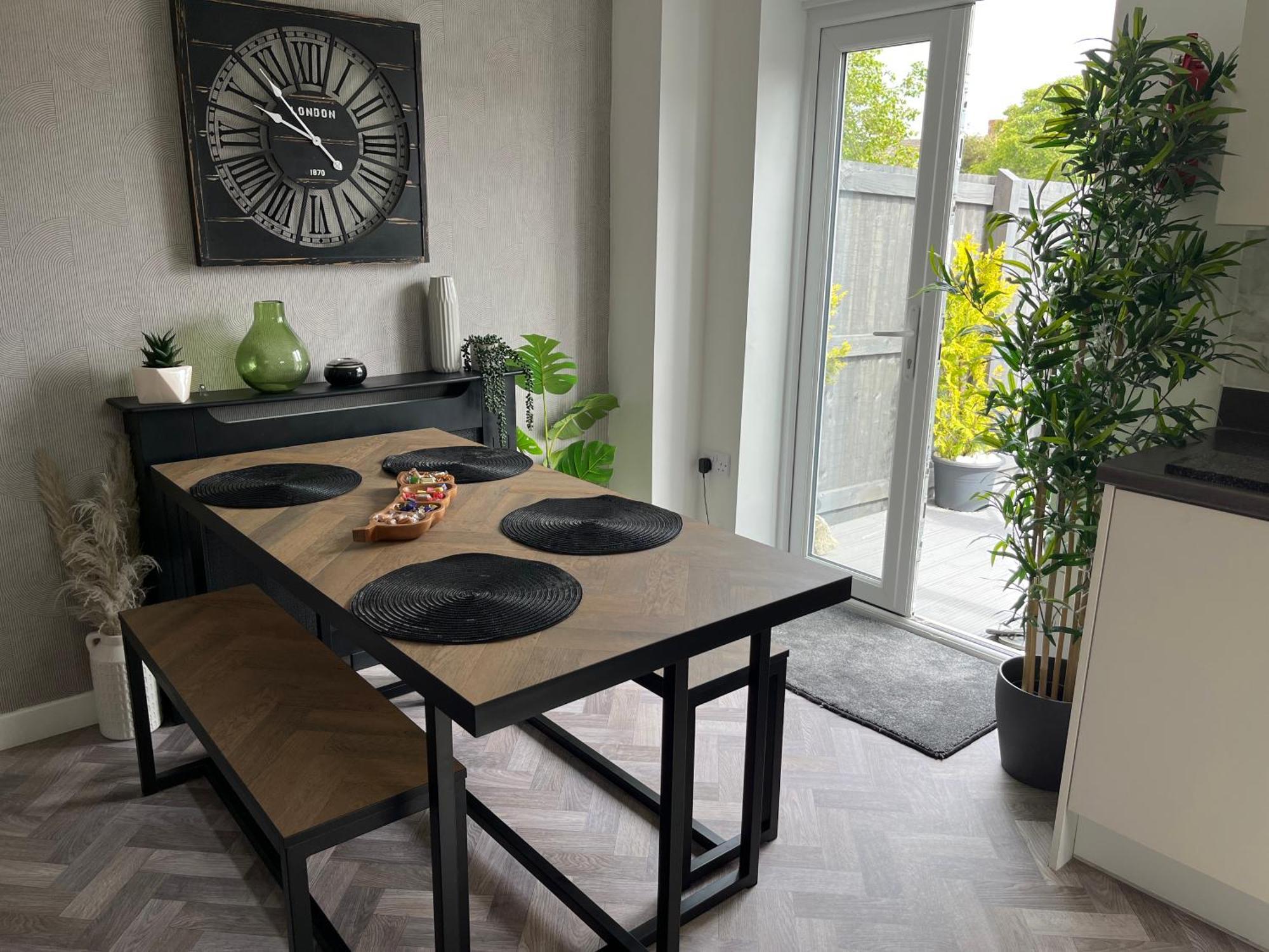 Anfield Parkview: Family With Garden Holiday home