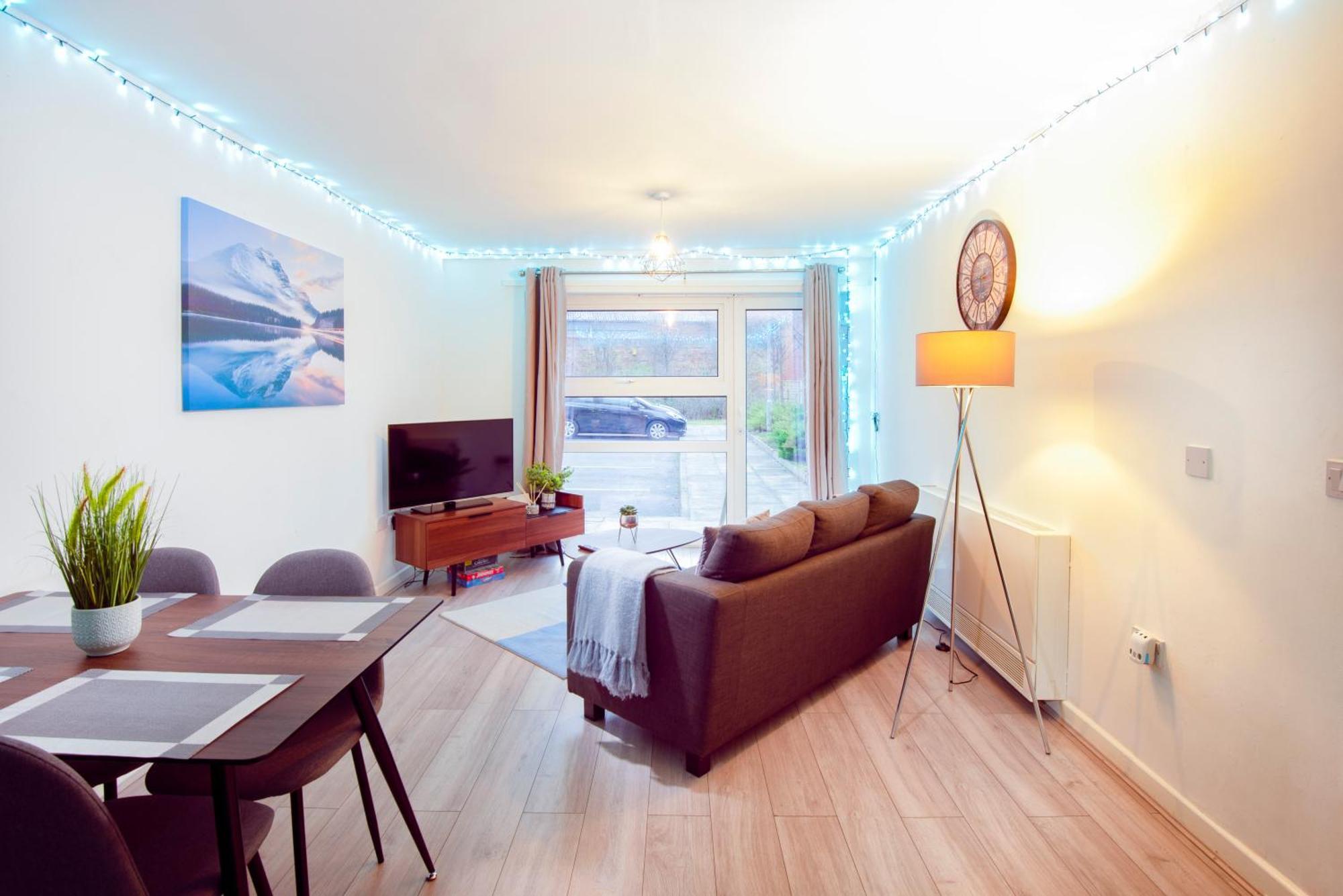 Kinetic Stays - From - Easy Commute To Popular Locations Apartment Liverpool