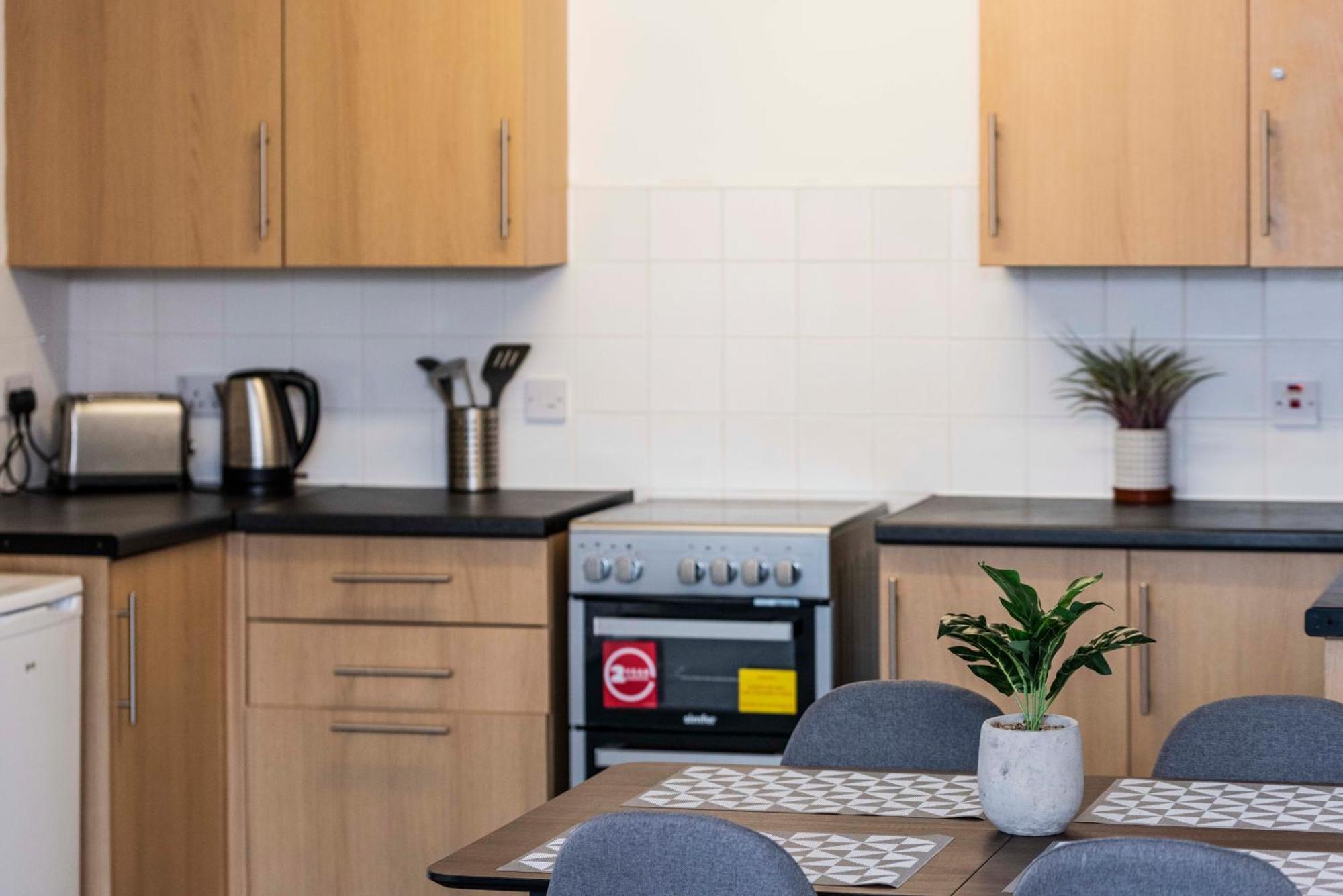 Kinetic Stays - From - Easy Commute To Popular Locations Liverpool