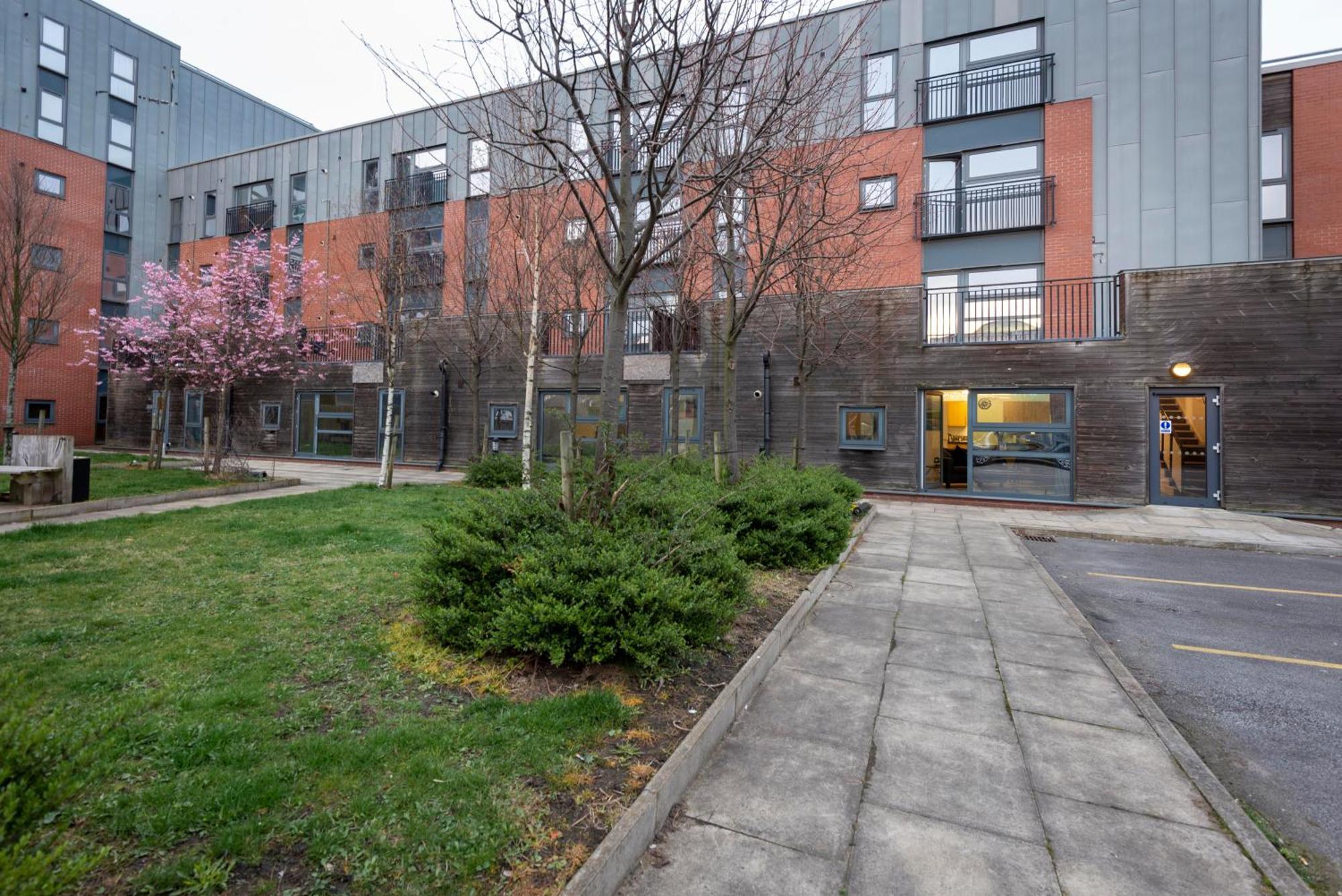Kinetic Stays - From - Easy Commute To Popular Locations * Liverpool