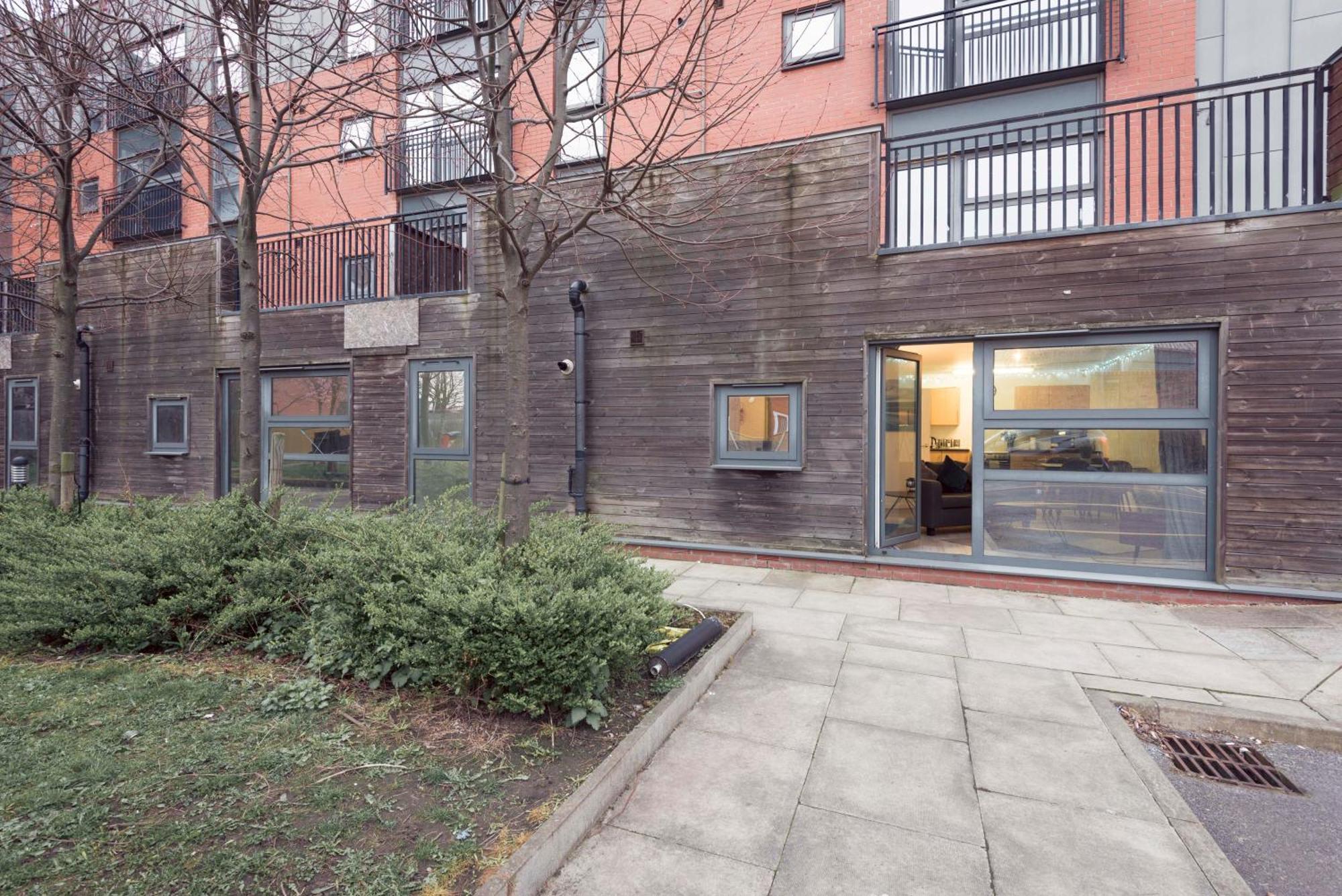Apartment Kinetic Stays - From - Easy Commute To Popular Locations Liverpool