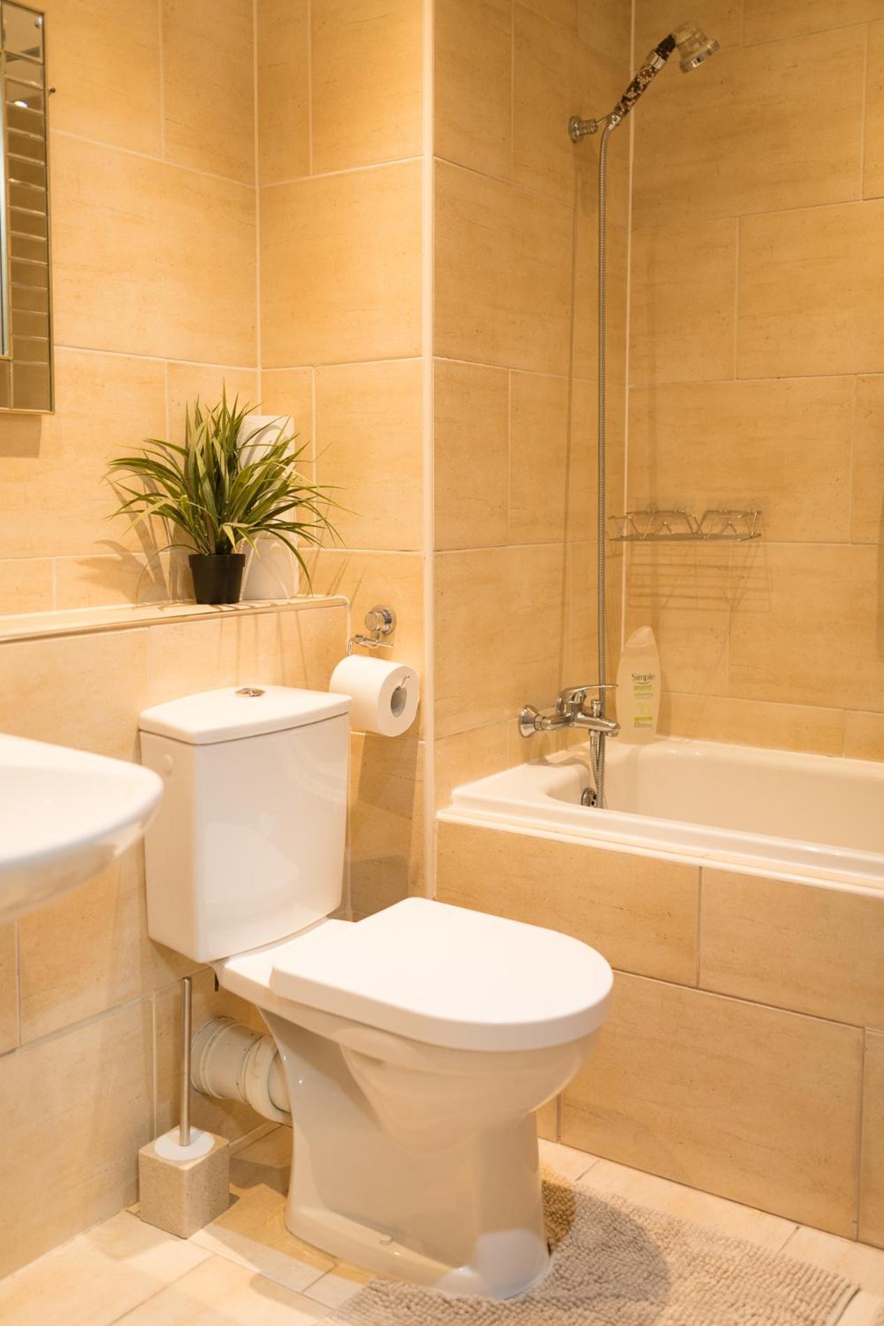 Sidemersey Livings- Convenient And 2-bedroom Haven In L1 *
