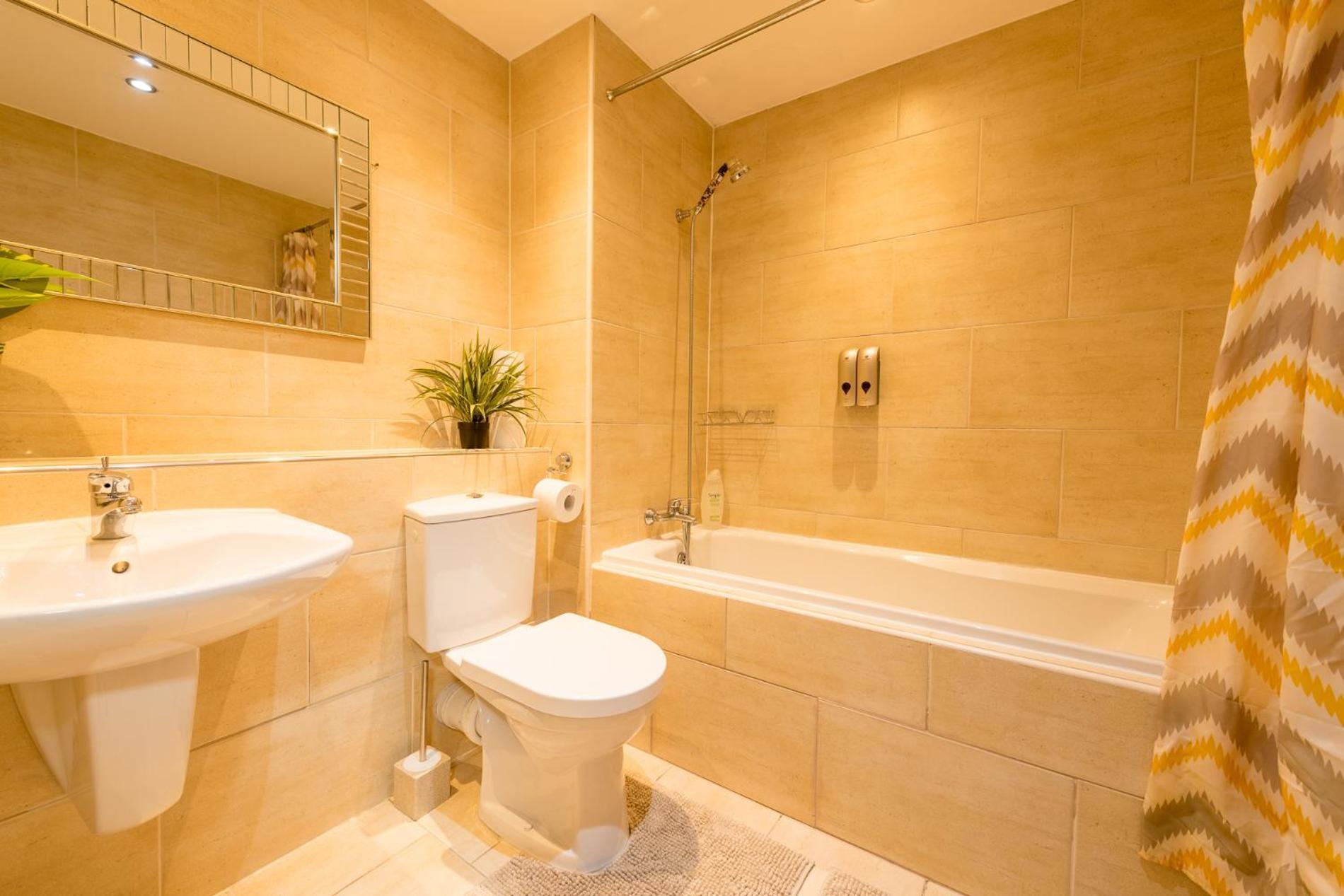 Apartment Sidemersey Livings- Convenient And 2-bedroom Haven In L1 Liverpool