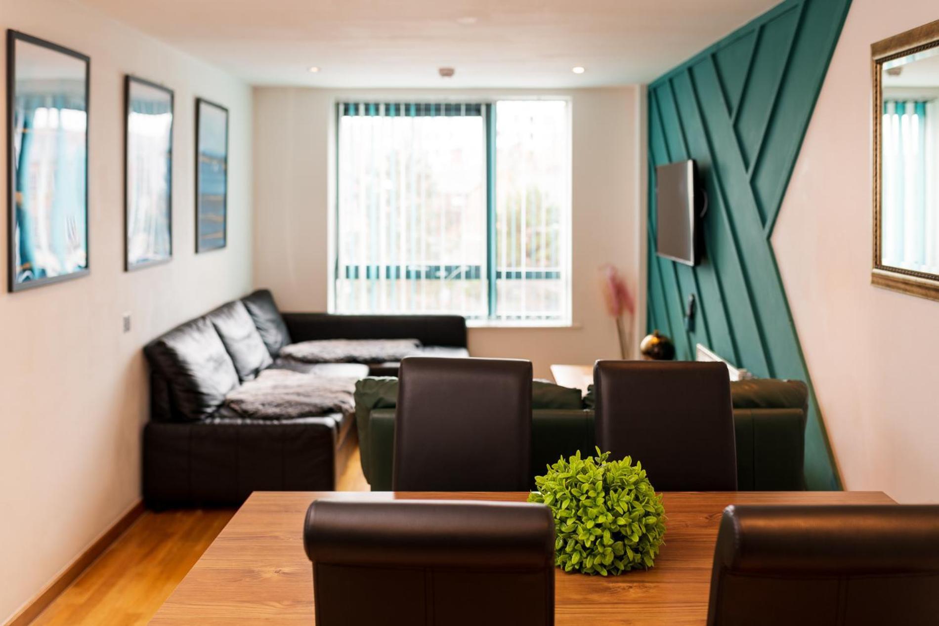 Apartment Sidemersey Livings- Convenient And 2-bedroom Haven In L1