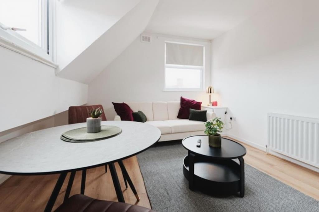 Lamara Flat 3, Apartment *