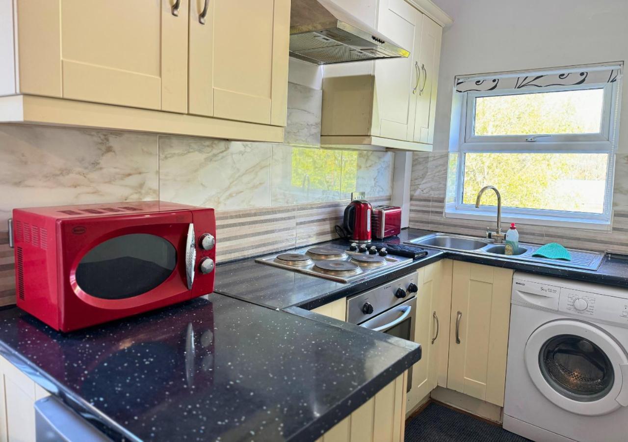 Cosy Getaway For Couples With Free Parking Liverpool
