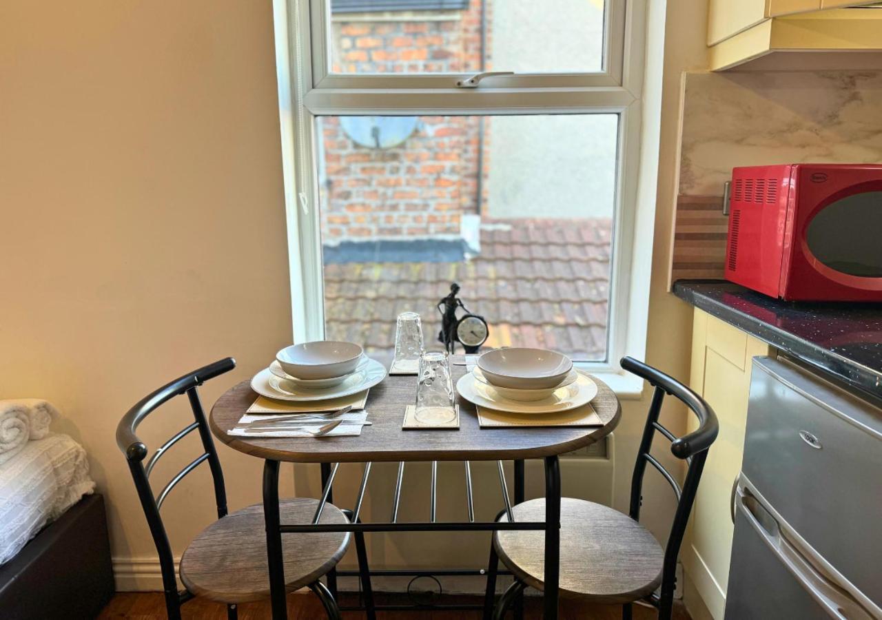 Apartment Cosy Getaway For Couples With Free Parking Liverpool