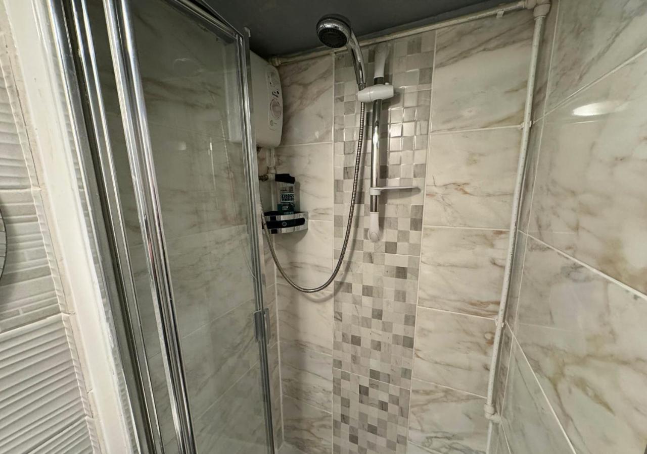 Apartment Cosy Getaway For Couples With Free Parking *
