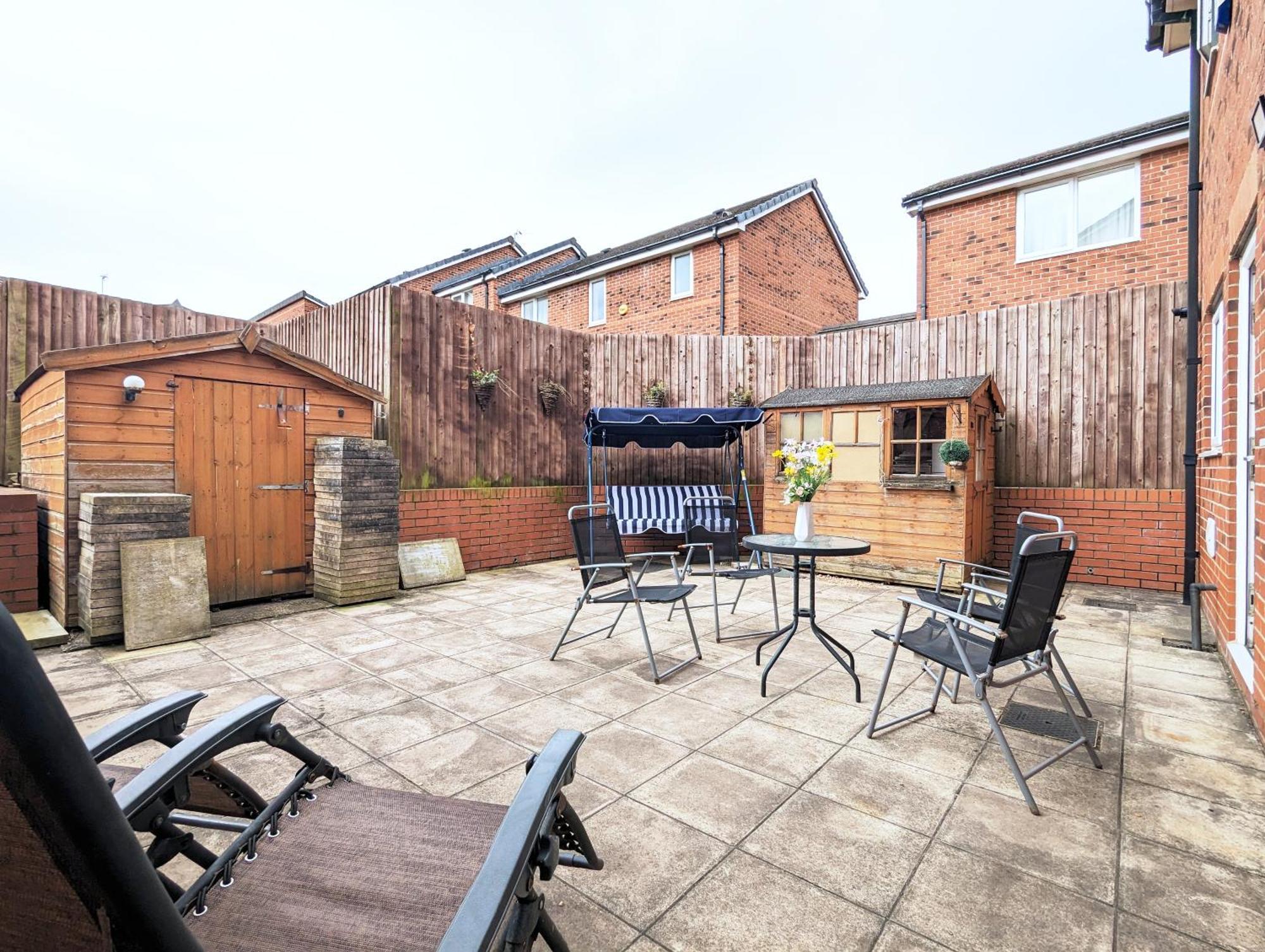 Holiday home Large 4-bedrooms & 3 Bath Townhouse, Free Parking