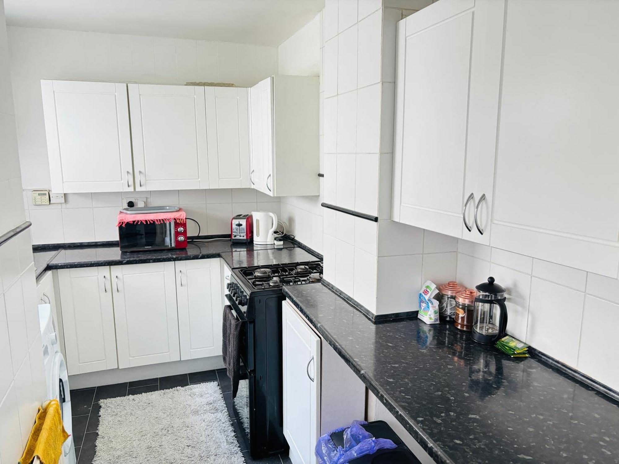 Entire 3 Bedroom House- Free Parking Holiday home Liverpool