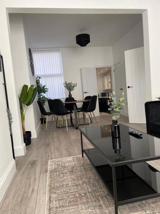 Beautiful Anfield Family Holiday home *